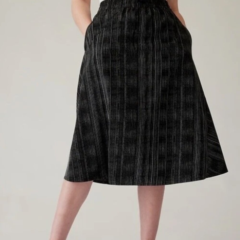ATHLETA Amara Stripe Black Arrival Skirt  Size 18